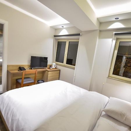 Baron Boutique Hotel Erivan Exterior foto